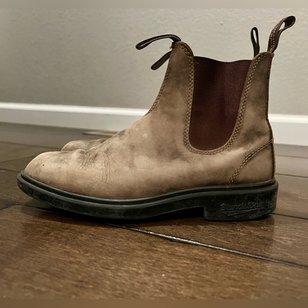 Blundstone Original Chelsea Boot - US Women size 8.5
